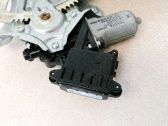 Moteur de lève-vitre de porte arrière