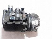 Ilmastointilaitteen kompressorin pumppu (A/C)