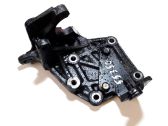Engine mounting bracket