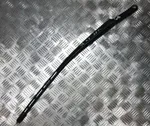 Front wiper blade arm