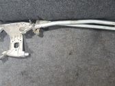 Tringlerie et moteur d'essuie-glace avant