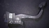 Accelerator throttle pedal