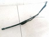 Etupyyhkimen sulan varsi