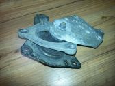 Engine mount bracket