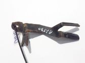 Engine mounting bracket