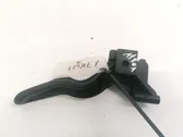 Palanca de liberación de la tapa del motor (capó)