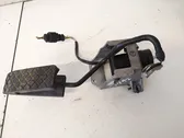 Accelerator throttle pedal