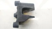 Engine mounting bracket