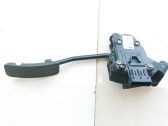 Accelerator throttle pedal