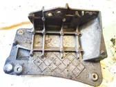 Engine mounting bracket