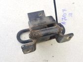 Bisagra inferior de la puerta trasera