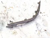 Moldura embellecedora de la barra del amortiguador trasero