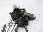 Motor del regulador de la ventanilla de la puerta delantera