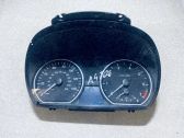 Geschwindigkeitsmesser Cockpit