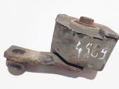 Engine mounting bracket