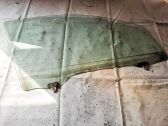 Vetro del finestrino della portiera anteriore - quattro porte