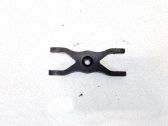 Abrazadera del inyector de combustible