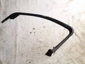 Autres éléments de garniture porte avant