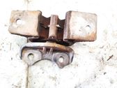 Engine mount bracket