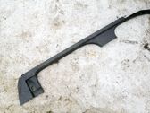 Moldura protectora del borde delantero