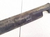 Moldura protectora del borde delantero