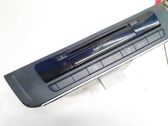Radio / CD-Player / DVD-Player / Navigation