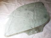 Vetro del finestrino della portiera anteriore - quattro porte
