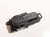 Manecilla interna puerta delantera