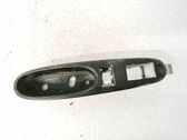 Moldura del interruptor de la ventana de la puerta delantera