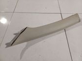 (C) garniture de pilier
