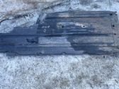 Moottorin alustan välipohjan roiskesuoja
