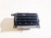 Grille d'aération centrale