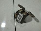 Bisagra superior puerta delantera