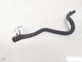 Tuyau de liquide de refroidissement moteur