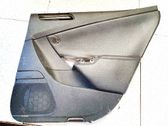 Moldura del tarjetero de la puerta trasera