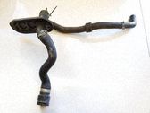 Tuyau de liquide de refroidissement moteur