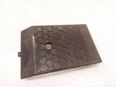 Cache enceinte centrale