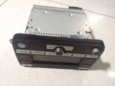 Radio / CD-Player / DVD-Player / Navigation