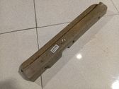 Moldura protectora del borde delantero