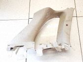 Moldura del pillar (D) (Inferior)