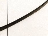 Moulure de vitre de la porte avant