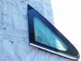 Fenêtre triangulaire avant / vitre