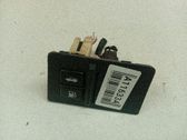 Interruptor de apertura del depósito de combustible