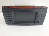 Radio/CD/DVD/GPS-pääyksikkö