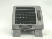 Rejilla de ventilación central del panel