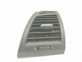 Rejilla de ventilación central del panel