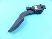 Accelerator throttle pedal