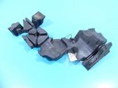 Center/middle under tray cover