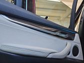 Coupe rear side trim panel