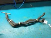 Tuyau de liquide de refroidissement moteur